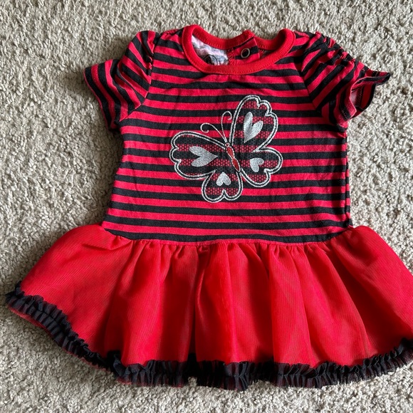 Red and black butterfly dress - Picture 2 of 5